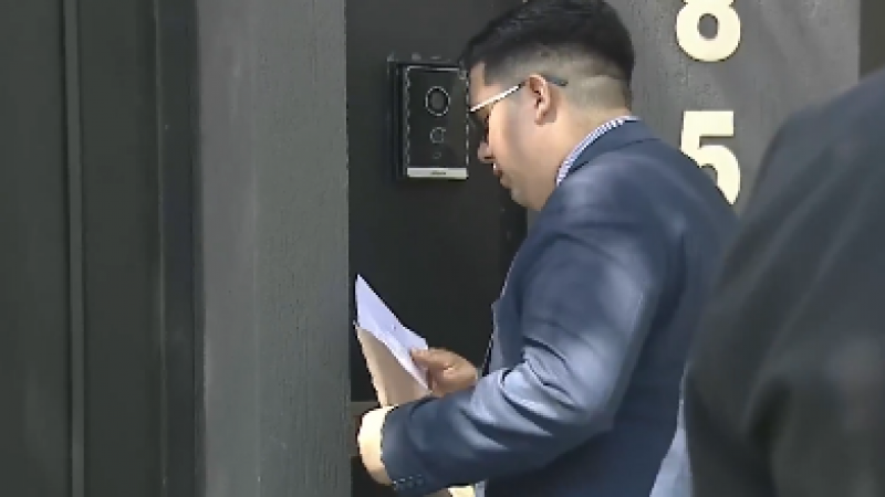 La Justicia sorprendió a Espert para allanarlo en su casa y su oficina en el Congreso